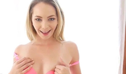 Teen hottie Angel Smalls blowing and teasing a nice white dick