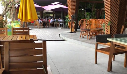 Amateur teen with big tits Lolly Lips enjoys hot missionary sex