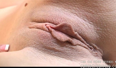 Teen hottie playing with her delicious shaved pussy lips